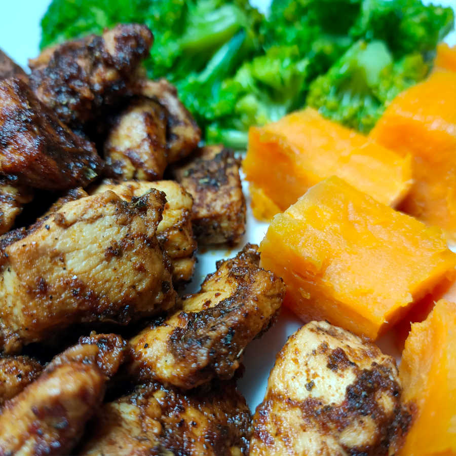 Cajun chicken with sweet potato and broccoli My Diet Meal Plan